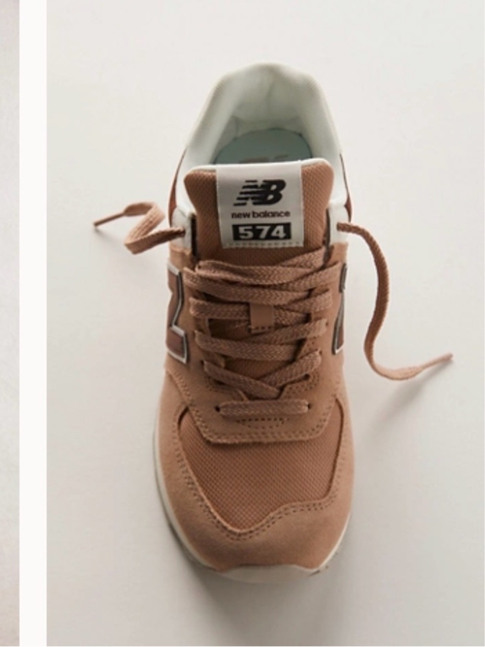 New Balance 574 Sneaker in Dusty brownish rose  and White suede shoe